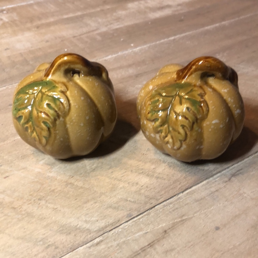 Pumpkins Ceramic Decorations NWT Set of 2 🍂